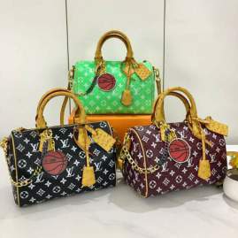 Picture of Louis Vuitton Mens Bags _SKUfw184537786fw